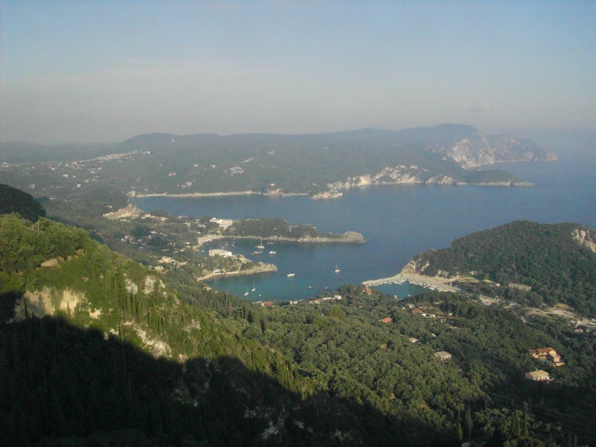 Archontiko Kourkoulos Makrades Exterior photo